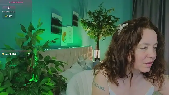 Kira_Adler webcam
