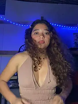 Rico02j live cam on StripChat