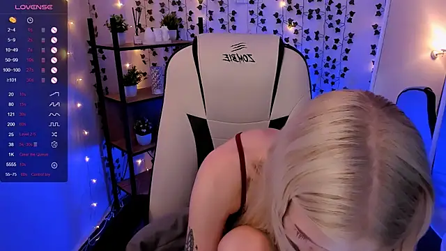 AnyaTaylor_ webcam