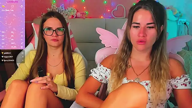 hotty_girls_here webcam