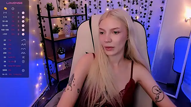 AnyaTaylor_ webcam
