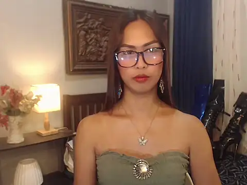 Nathalieheartt Live Webcam on Stripchat