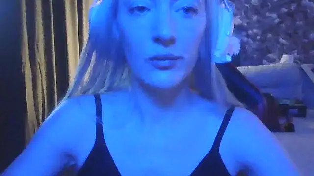 Taneliace live cam on StripChat