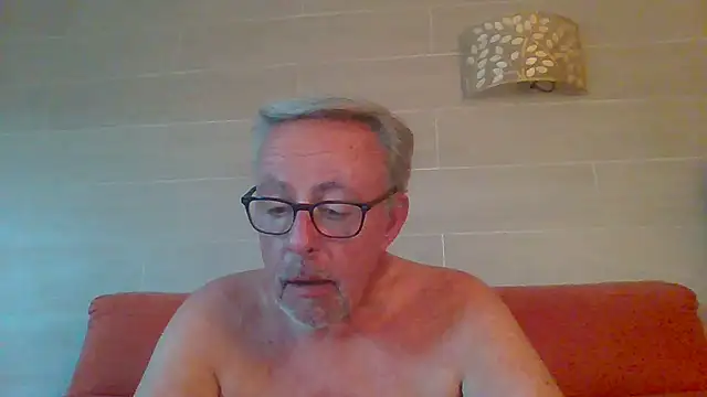 tuggy59 live cam on StripChat