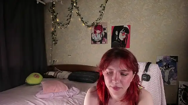 Love_is_Lola live cam on StripChat
