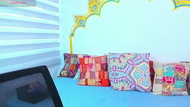 LadyNahir webcam
