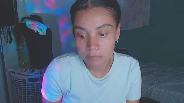 shayna_cute webcam