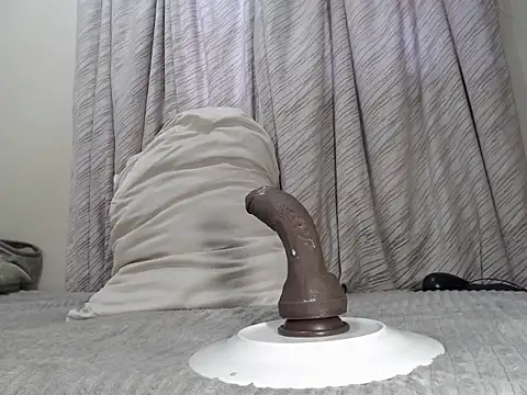 KinkyJXxX webcam