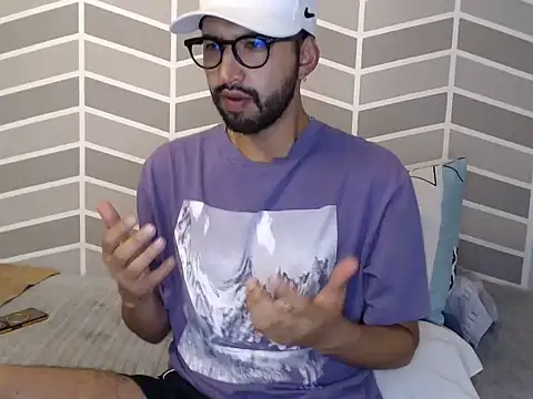 thomass1018 webcam