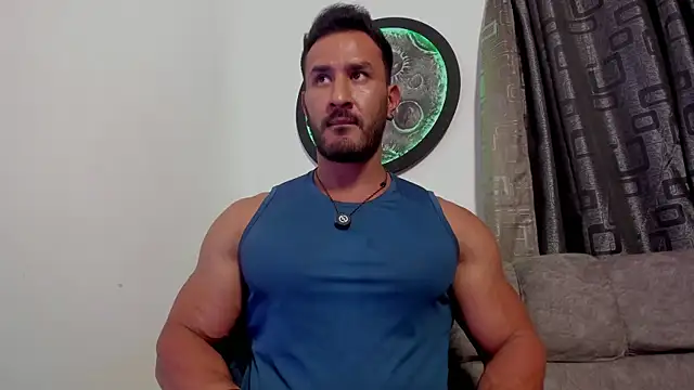 curt_xxx (M young) - SHIRT OFF