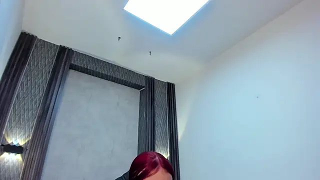 selene_red_ webcam