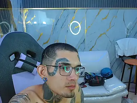 Boy_tatto77 webcam