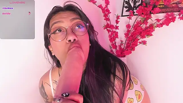 Akari1_Mischief webcam