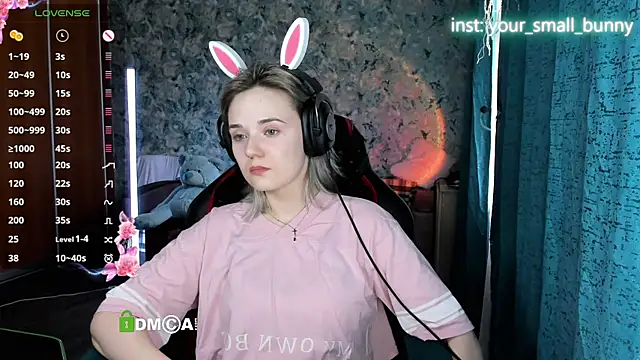 Your_small_bunny webcam