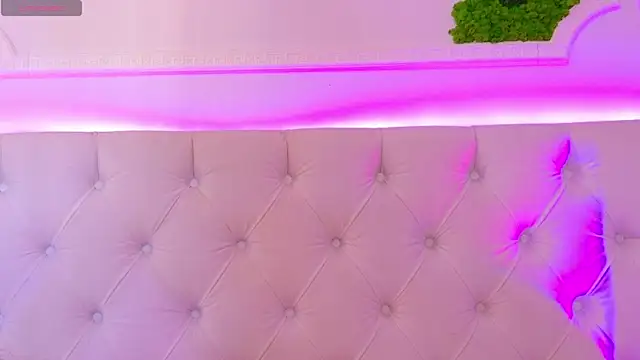 ElisaCharm webcam
