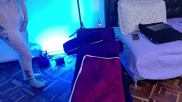 Scarlet_Hiit webcam