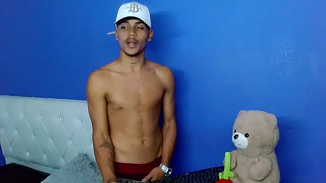 Angel_foxc13 webcam