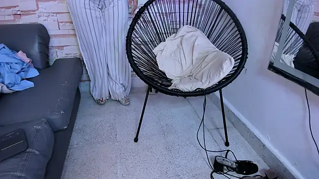 megan_jenner18_ webcam
