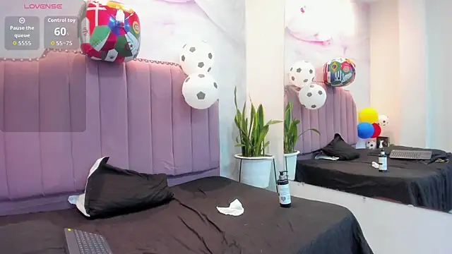 Watch Zoebluntone live on EroticFlix - High definition streams