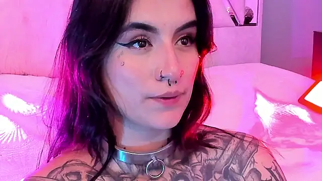 mia_jagger webcam