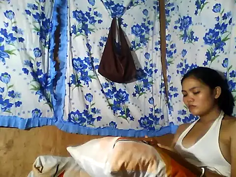 PinaySkinnyJust18 webcam