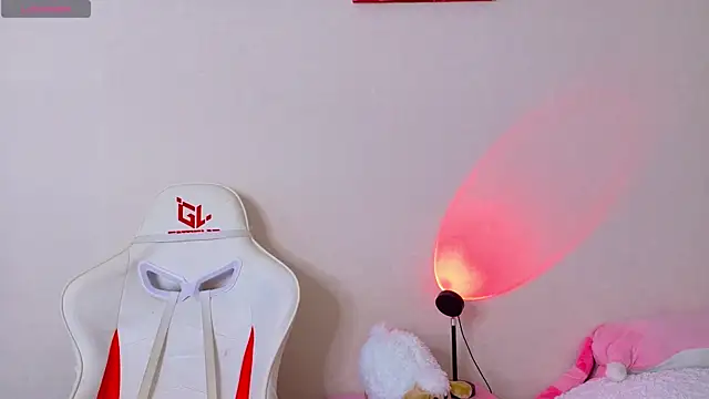 peachiee_ webcam
