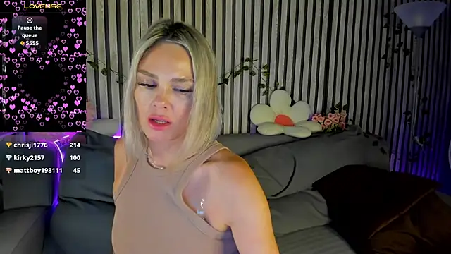 Betty_Brock webcam