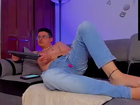 Leo_Hunt_ webcam