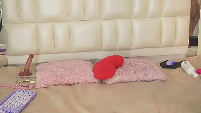 Anais_aradia webcam