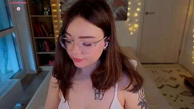 MilenaSaint webcam