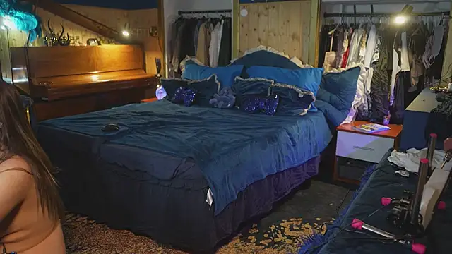 VanessaDoyle webcam
