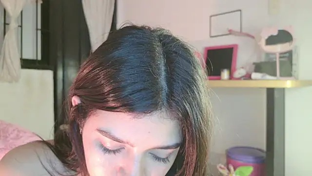 eva_sin18 live sex cam
