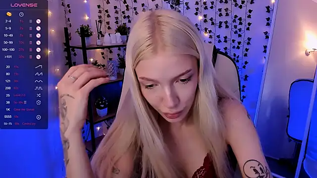 AnyaTaylor_ live cam on StripChat