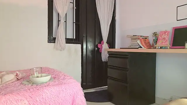 eva_sin18 live sex cam