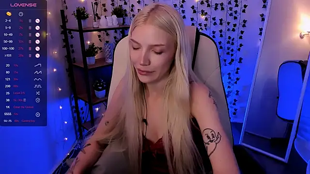 AnyaTaylor_ webcam