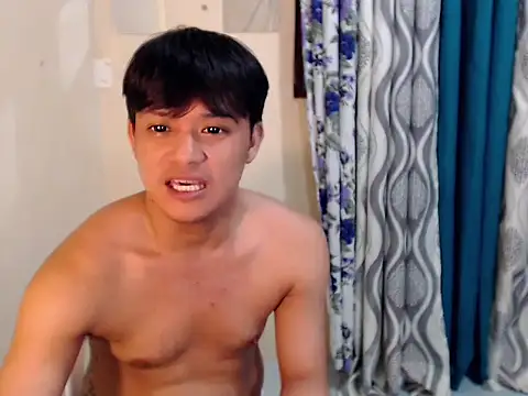 kingdomcum96 live sex cam