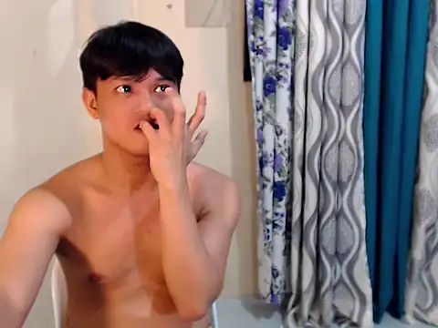 kingdomcum96 live sex cam