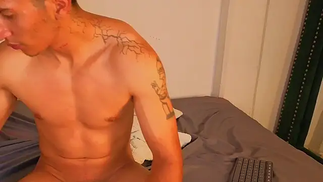 Zayn_Moretti webcam