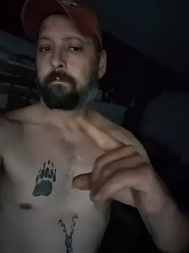 Cummaker69 live cam on StripChat