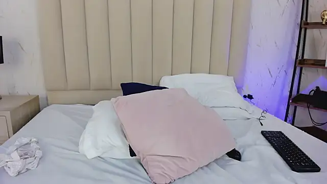 LilithHarperr_ webcam