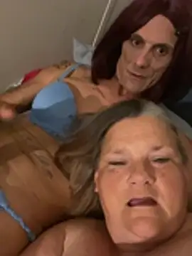 Roxie6989 webcam