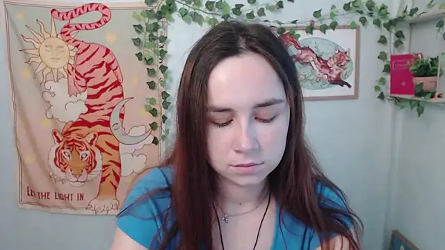 VeryVeryVeryShy_ live cam on StripChat