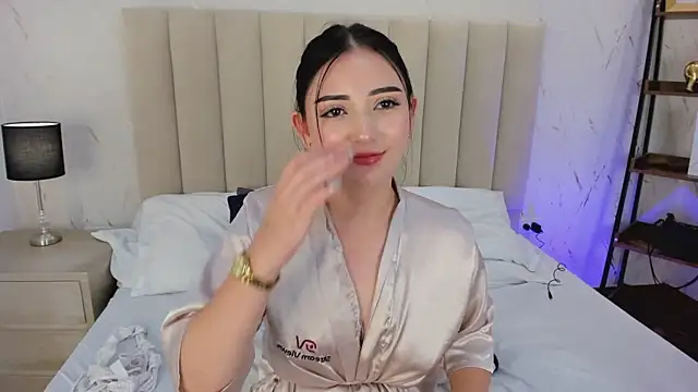 LilithHarperr_ webcam