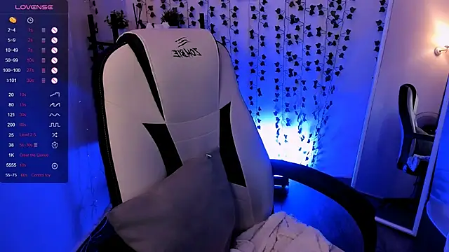 AnyaTaylor_ webcam