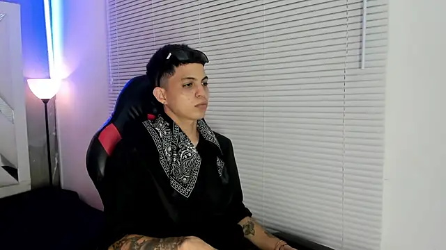 cameron_lux77 webcam