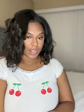 CandyLuxxxx webcam