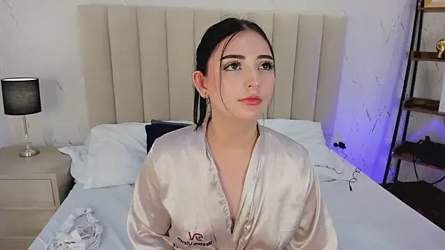 LilithHarperr_ webcam