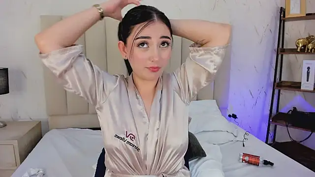 LilithHarperr_ webcam