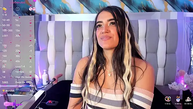IsaDiiaz live cam on StripChat