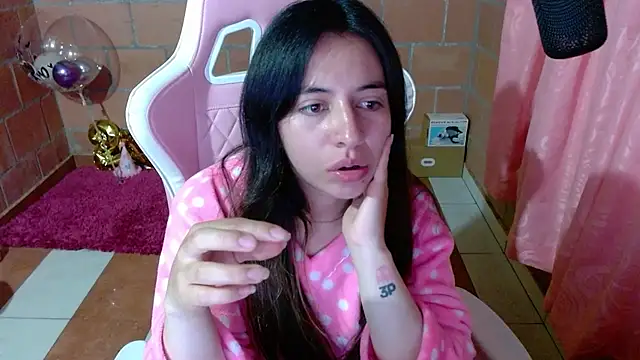 Maggie_Fox3 live cam on StripChat